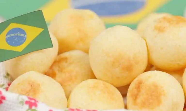 Exploring-the-Irresistible-Charm-of-Pão-de-Queijo